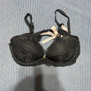 Victoria's Secret Black Lace Bra NWT Lightly lined 36C